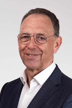 Dr. med. Frank Siefert Scheffel Apotheke Löffingen - Dr. med. Frank Siefert - Arzt und Apotheker, Fachapotheker für Offizinpharmazie, QMS-Beauftragter, Inhaber der Apotheke