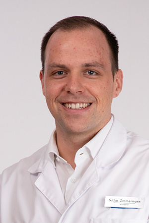 Niklas Zimmermann Scheffel Apotheke Löffingen - Niklas Zimmermann - Approbierter Apotheker - Fachgebiet: Multiple Sklerose, Parkinson, Restless Legs, Impfstoffe, Palliativmedizin
